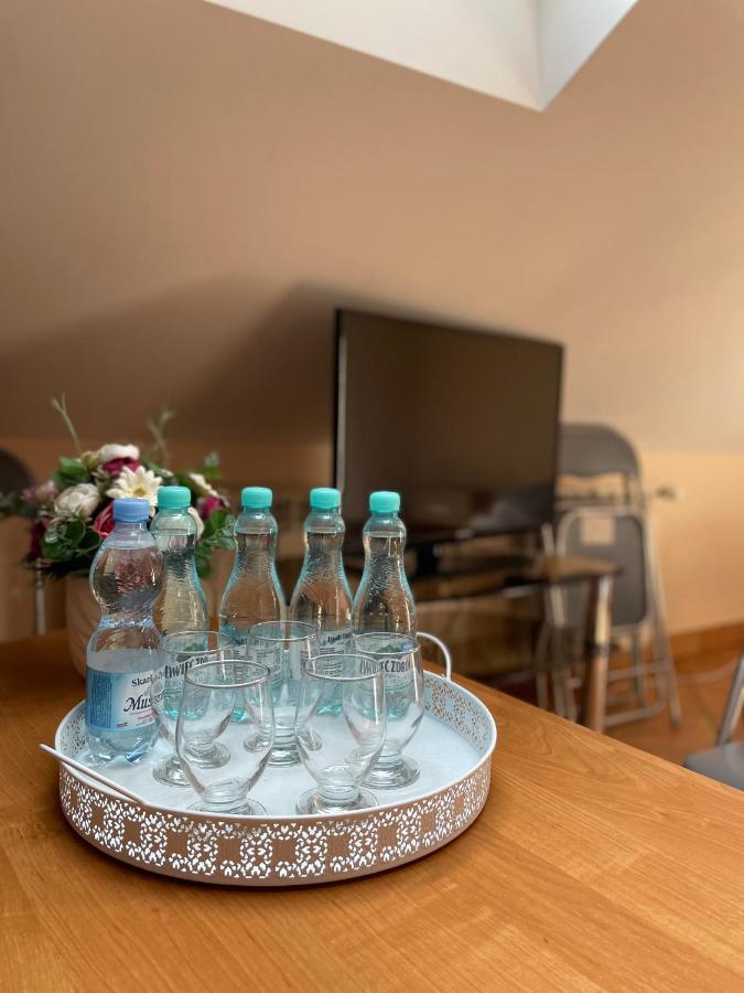 Restauracja Rozmarzyn Hotell Ostrzeszów Exteriör bild
