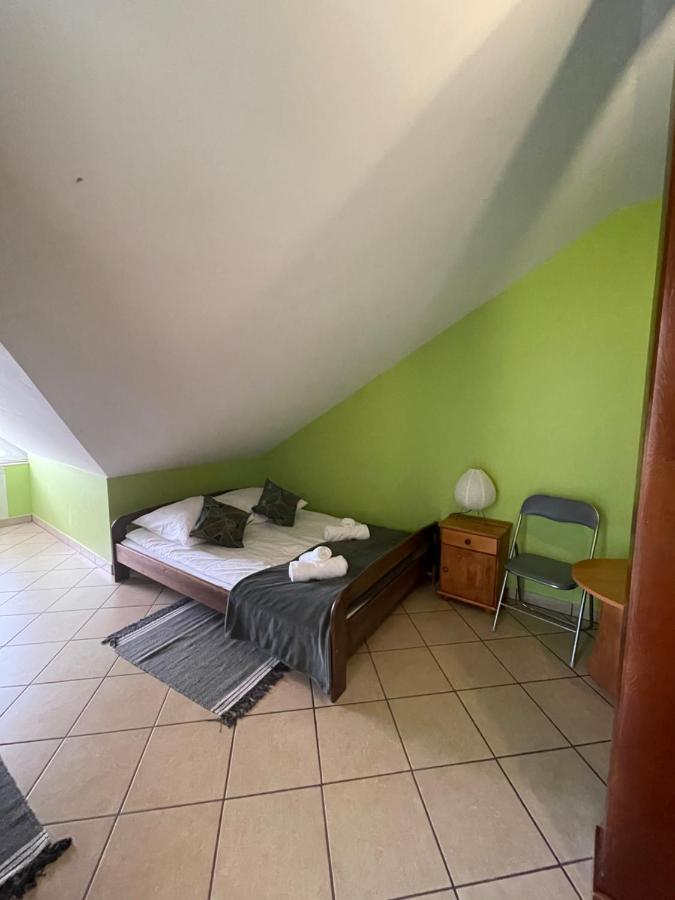 Restauracja Rozmarzyn Hotell Ostrzeszów Exteriör bild