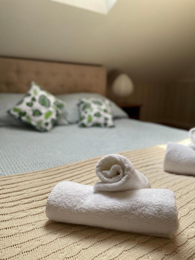 Restauracja Rozmarzyn Hotell Ostrzeszów Exteriör bild