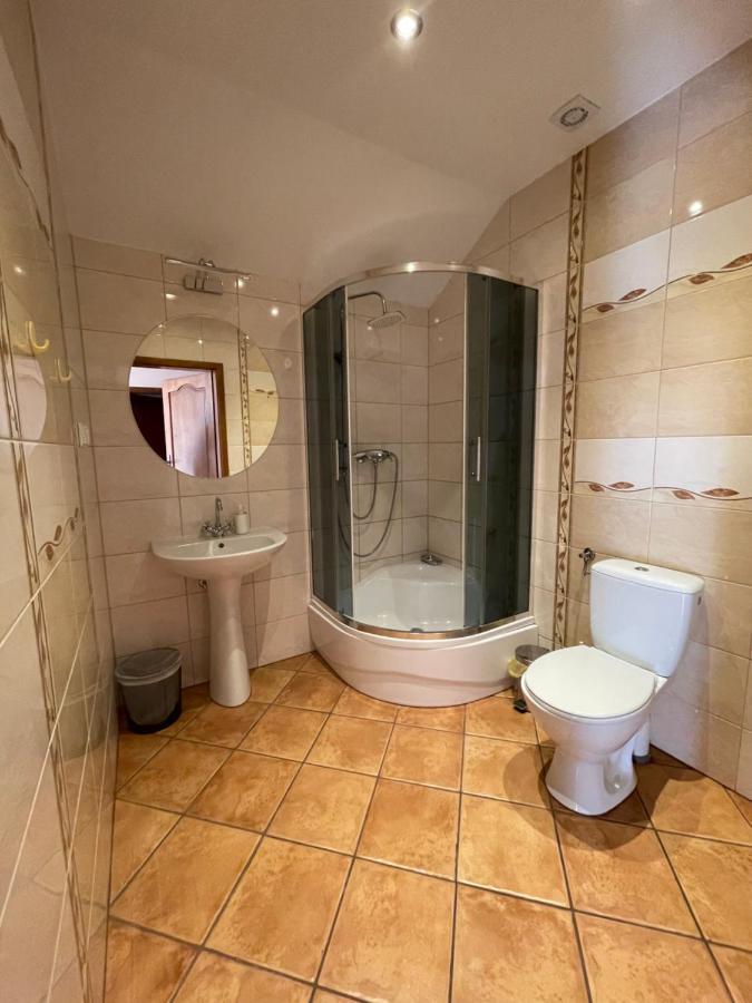 Restauracja Rozmarzyn Hotell Ostrzeszów Exteriör bild