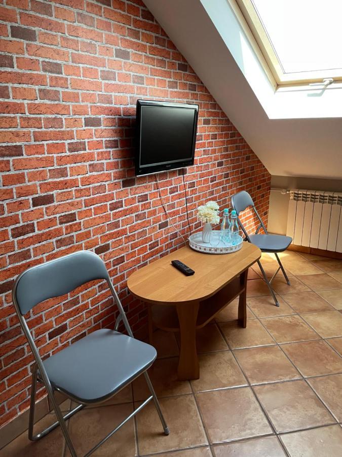 Restauracja Rozmarzyn Hotell Ostrzeszów Exteriör bild