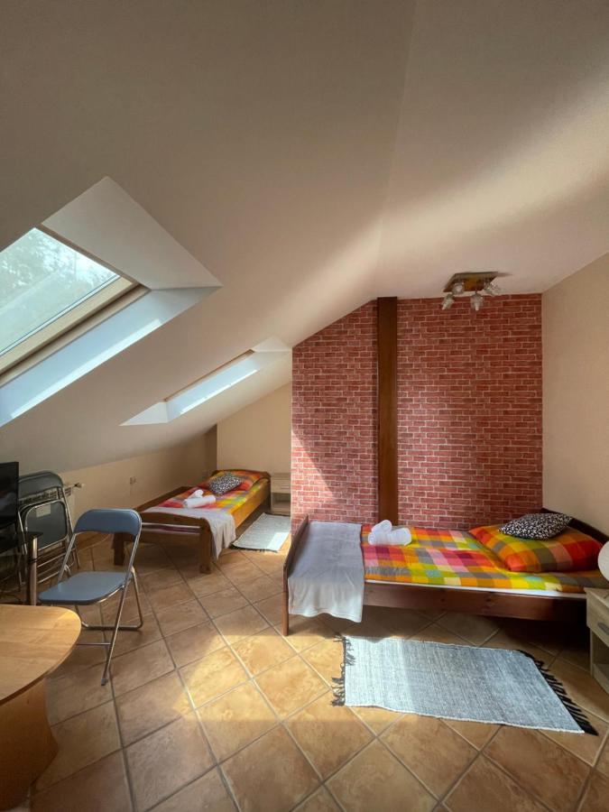 Restauracja Rozmarzyn Hotell Ostrzeszów Exteriör bild