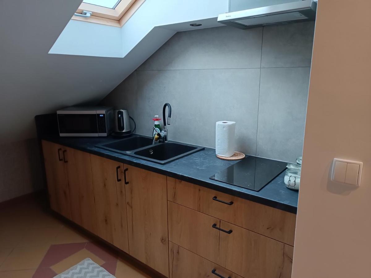 Restauracja Rozmarzyn Hotell Ostrzeszów Exteriör bild
